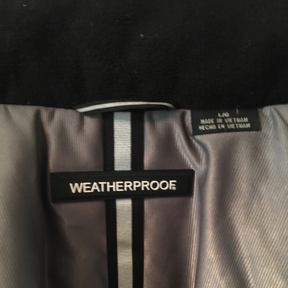 Weatherproof jacket - Picture 2 of 4